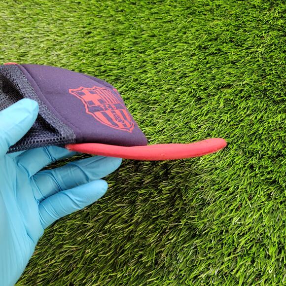 Official FC Barcelona FCB Trucker Hat Snapback Boys Youth Size - Picture 6 of 8